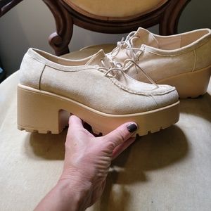 Nasty Gal tan chunky loafers SIZE 7